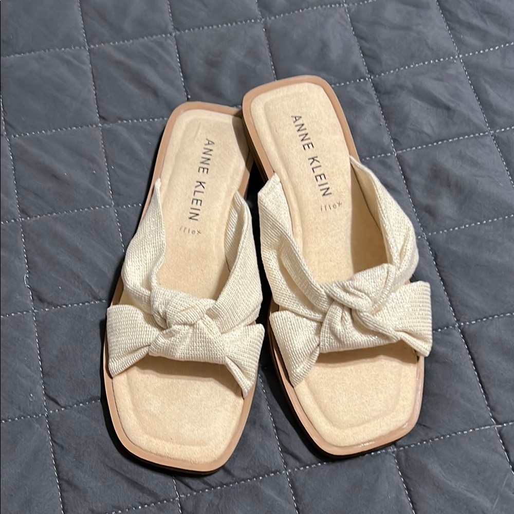 Anne Klein Cream Knotted Sandals